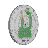 Grappig groene slang met maraca-cartoon dartbord (Voorkant Links)