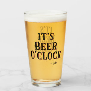 Grappig, het is Beer O'klok Quote Typography Beer Glas