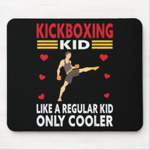 Grappig Kid Kickboxer Outfit - Bokskind Muismat