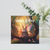 Grappig konijntje in betoverd bos Happy Birthday Kaart (Staand voorkant)