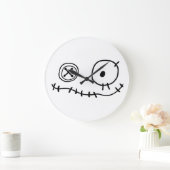 grappig, leuk monstertekenfilmpersonage grote klok (Huis)