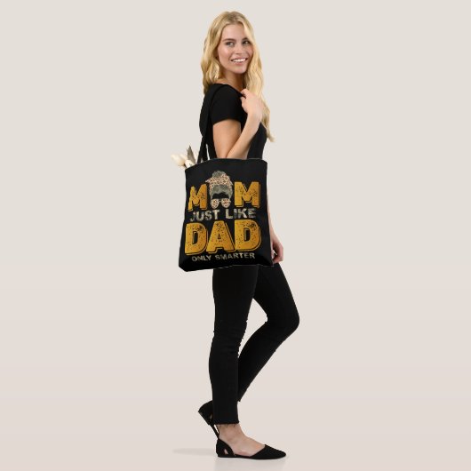 Grappig mama net als papa alleen slimmer draagtas (Op model)