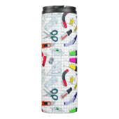 Grappig ontwerp met schoolspullen. Aangepast initi Thermosbeker (Achterkant)