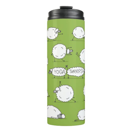 Grappig schaap met yoga, schets thermosbeker (Voorkant)
