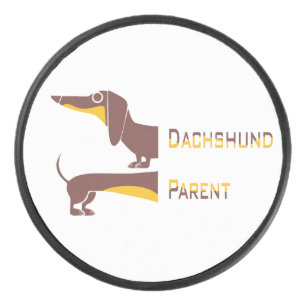 Grappig schattig teckel voor lange hond ouder hockey puck
