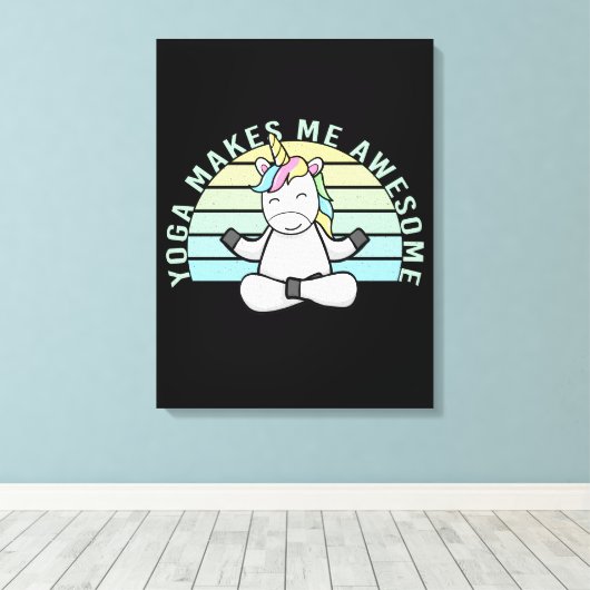 Grappig schattige eenhoorn die yoga doet. canvas afdruk (Insitu (Houten vloer))