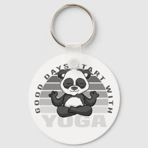 Grappig schattige panda met yoga. sleutelhanger