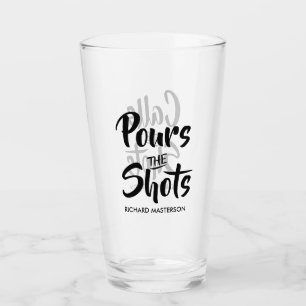 Grappig Schenkt De Shots Geeft De Toon Aan Glas
