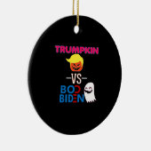 Grappig Trumpkin vs Boo Biden Halloween Design Cla Keramisch Ornament (Rechts)