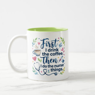 Grappig verpleegstersliefhebbergeschenk voor verpl tweekleurige koffiemok