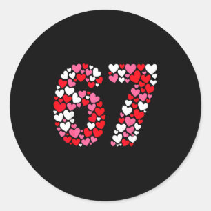 Grappige 67 Meme 6 7 Gen Alpha Jargon Voor Valenti Ronde Sticker