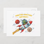 Grappige Alien "Orbiting Another Birthday" Space K Briefkaart (Voorkant / Achterkant)
