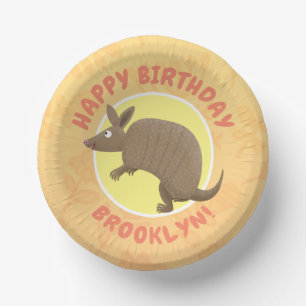 Grappige armadillo happy birthday cartoon papieren kommen