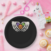 Grappige augurk Halloween Skelet Handen Hart Pompo Papieren Bordje (Feest)