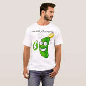 Grappige augurk woordspeling, cartoon grote dille t-shirt (Voorkant volledig)