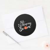 Grappige Basketbal Coach Scorebook Keeper Keeping Ronde Sticker (Envelop)