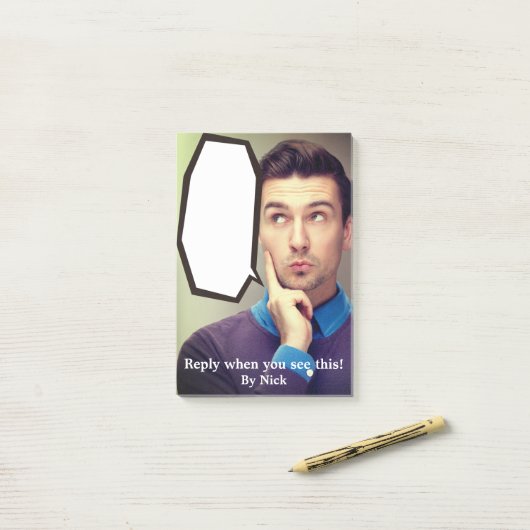 Grappige berichten van de baas. post-it notes (Op bureau)