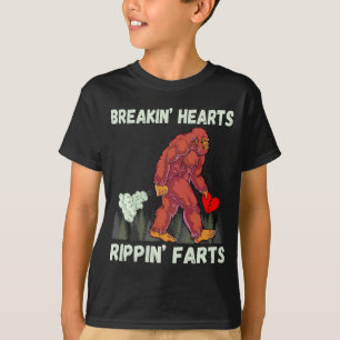 Grappige Bigfoot Breakin Hearts Rippin Farts T-shirt