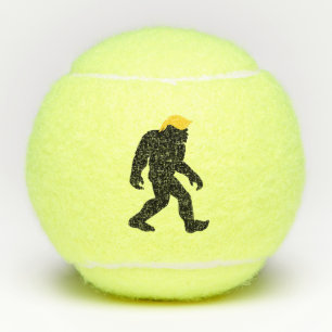 Grappige Bigfoot in Trump Geel Haar 2024 Verkiezin Tennisballen