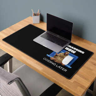 Grappige Bigfoot-programmeur die later codeert na Bureaumat