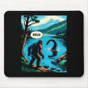 Grappige Bigfoot Sasquatch Loch Ness Monster Intro Muismat