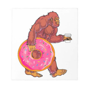 Grappige Bigfoot Walking met Grote Donut en Koffie Notitieblok
