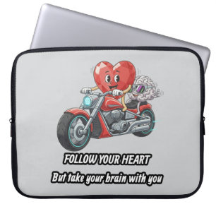 Grappige biker-hart volg je hart citaat laptop sleeve