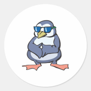grappige blauwe pinguïn met een zonnebril op ronde sticker
