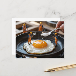 Grappige bouwvakkers repareren eieren briefkaart