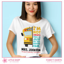 Grappige boze schoolbuschauffeur