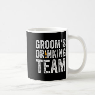 Grappige bruidegom drinkteam bruidsjonkers vrijgez koffiemok