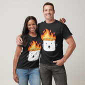 Grappige Burning Marshmallow Camping T-shirt (Unisex)