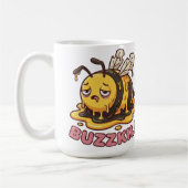 Grappige Buzzkill Vermoeide Bij Koffiemok (Links)