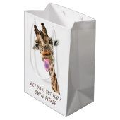 Grappige cadeautas met speelse giraffe - glimlach (Achterkant Gekanteld)