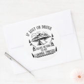 Grappige camper slogan camping drink gezegden ronde sticker (Envelop)