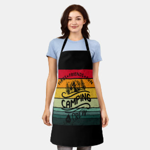 Grappige campingcrew slogan fun camper vrienden schort