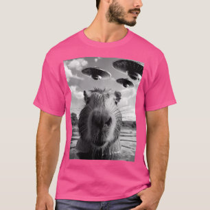 Grappige Capybara-selfie met buitenaardse UFO's T-shirt