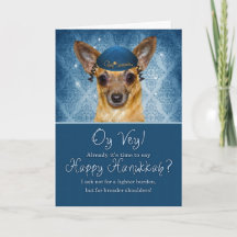 Grappige Chihuahua met een Jarmulke tijdens Hanukk
