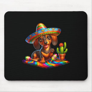 Grappige Dachshund die Hallo zegt Cinco De Mayo So Muismat