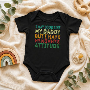 Grappige Daddy Mommy Attitude Baby Bodysuit Schatt