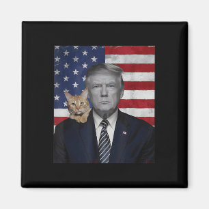 Grappige Donald Trump en de politieke vlag van de  Magneet