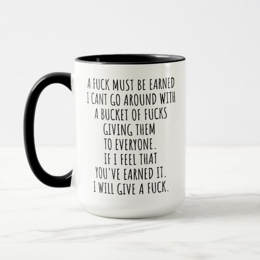 Grappige Gag Gift ongepaste een f * ck moet worden Mok (Links)