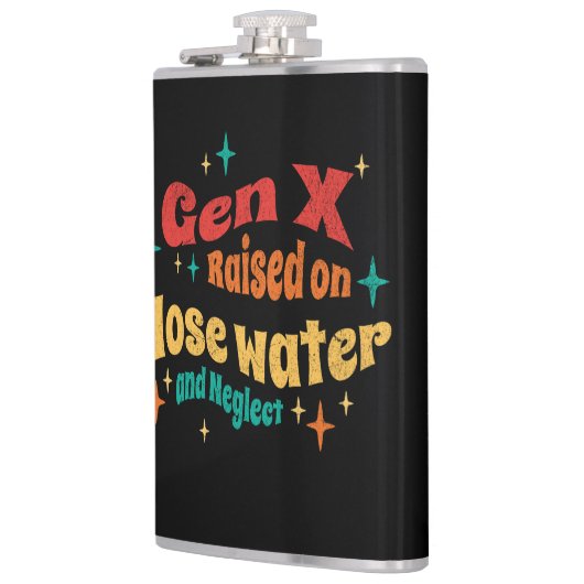 Grappige Gen X Opgeheven op Slang Water en Verwaar Heupfles (Links)