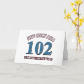 Grappige geweldige bij 102 verjaardagsdesign kaart (Gele Bloem)