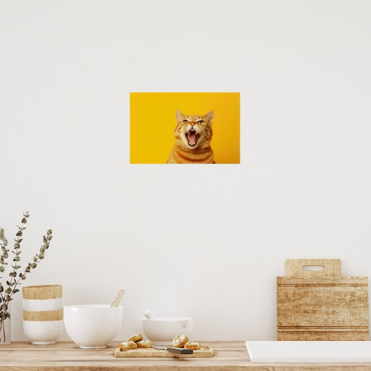 Grappige Ginger Cat Yawning op Heldergele achtergr Poster (Keuken)