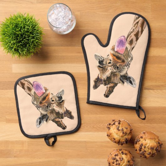 Grappige Giraffe Oven Mitt & Pot Holder Set (Top down)