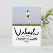 Grappige hond Kerstkaart | Laat je vreugde los (Staand voorkant)