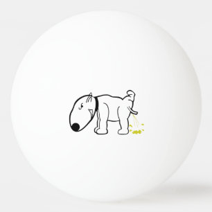 Grappige hond plassen Ping of Beer Pong Ball
