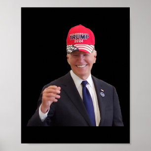 Grappige Joe Biden draagt Trump 2024 pet  Poster