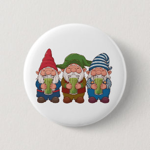 Grappige kabouters die een Matcha-drank vasthouden Ronde Button 5,7 Cm